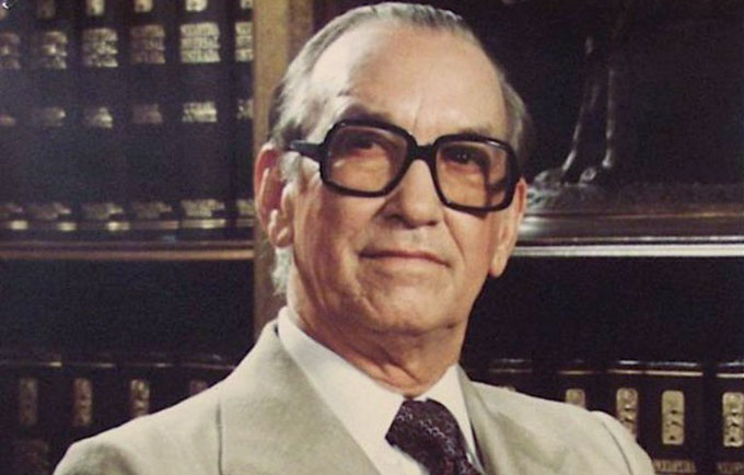 Hoy recordamos la muerte de Silvestre Antonio Guzmán Fernández