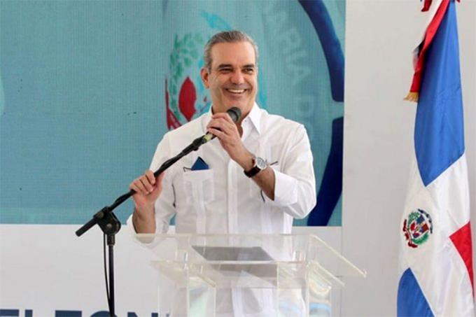 El gobierno anuncia monorriel y teleférico para Santiago