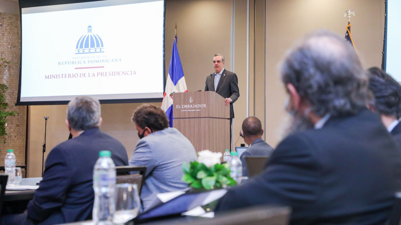 Gobierno reconstruirá el puerto de Manzanillo