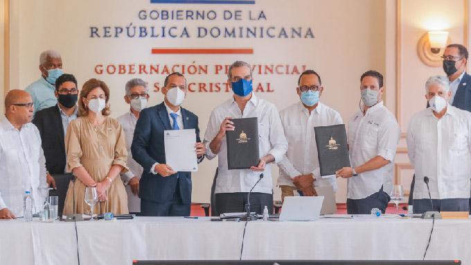 Abinader inaugura varias obras en San Cristóbal