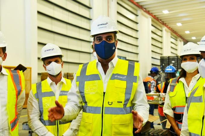 Abinader elimina cajas navideñas para entrega bonos