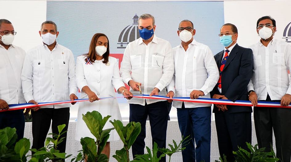 Abinader inaugura reconstrucción de la avenida Antonio Guzmán en SFM