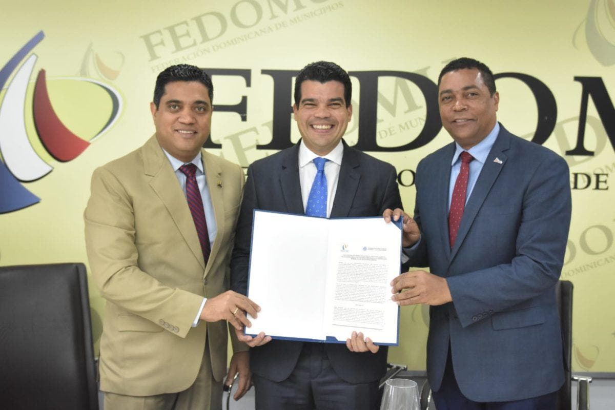 Instituciones buscan mejorar servicio de agua en comunidades