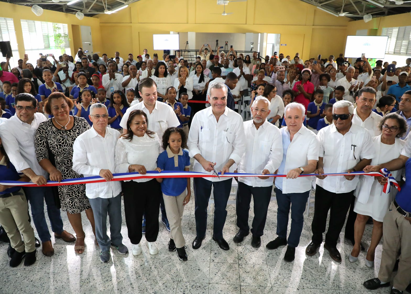 Abinader inaugura proyectos en Santo Domingo Este con una inversión de más de RD$400 millones