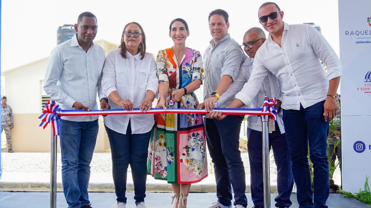 Raquel Arbaje, supervisa y completa proyectos de infraestructura por un valor superior a mil millones en Las Matas de Farfán