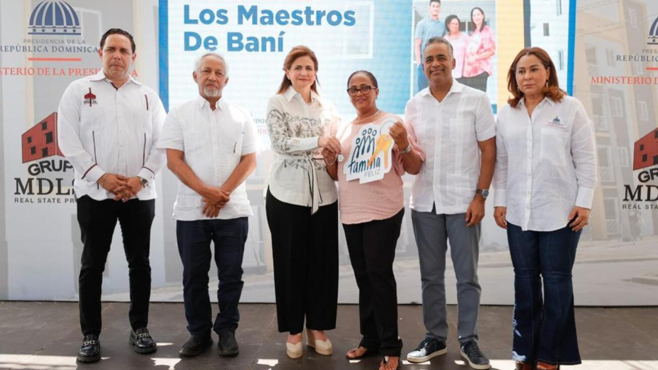 Gobierno entrega viviendas y proyectos en San Cristóbal y Baní
