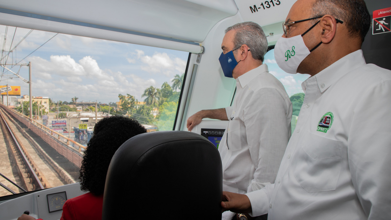 Abinader anuncia nuevos vagones para el Metro y extensión del teleférico a Los Alcarrizos