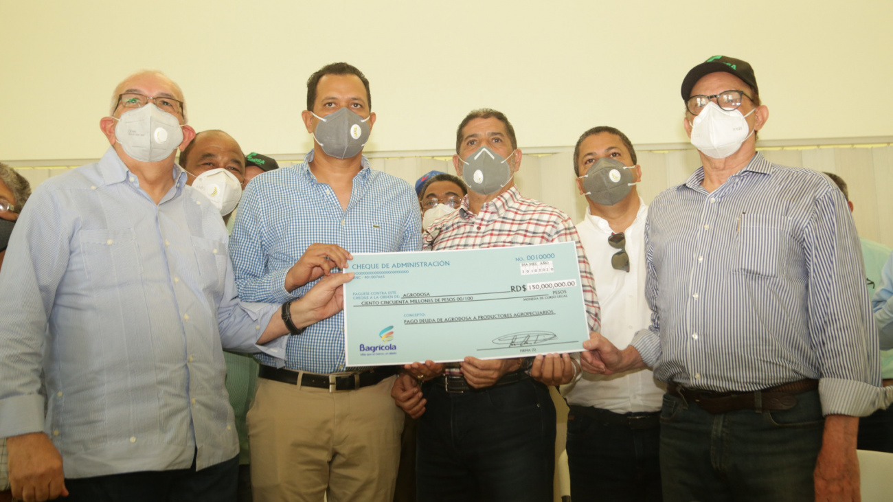 Gobierno entrega RD$150 millones a productores del Noroeste